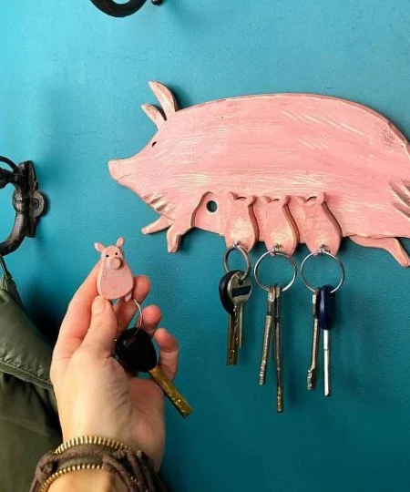 Cute Piglet Key Ring Hanging Board