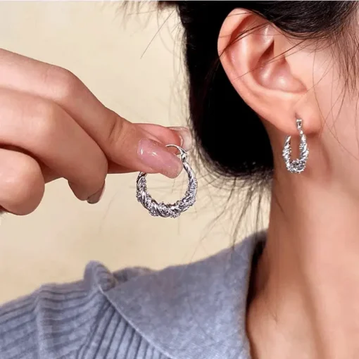 Zirconia twist earrings